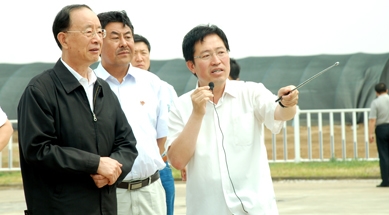 原中共中央書記處書記、中紀委副書記何勇視察我公司